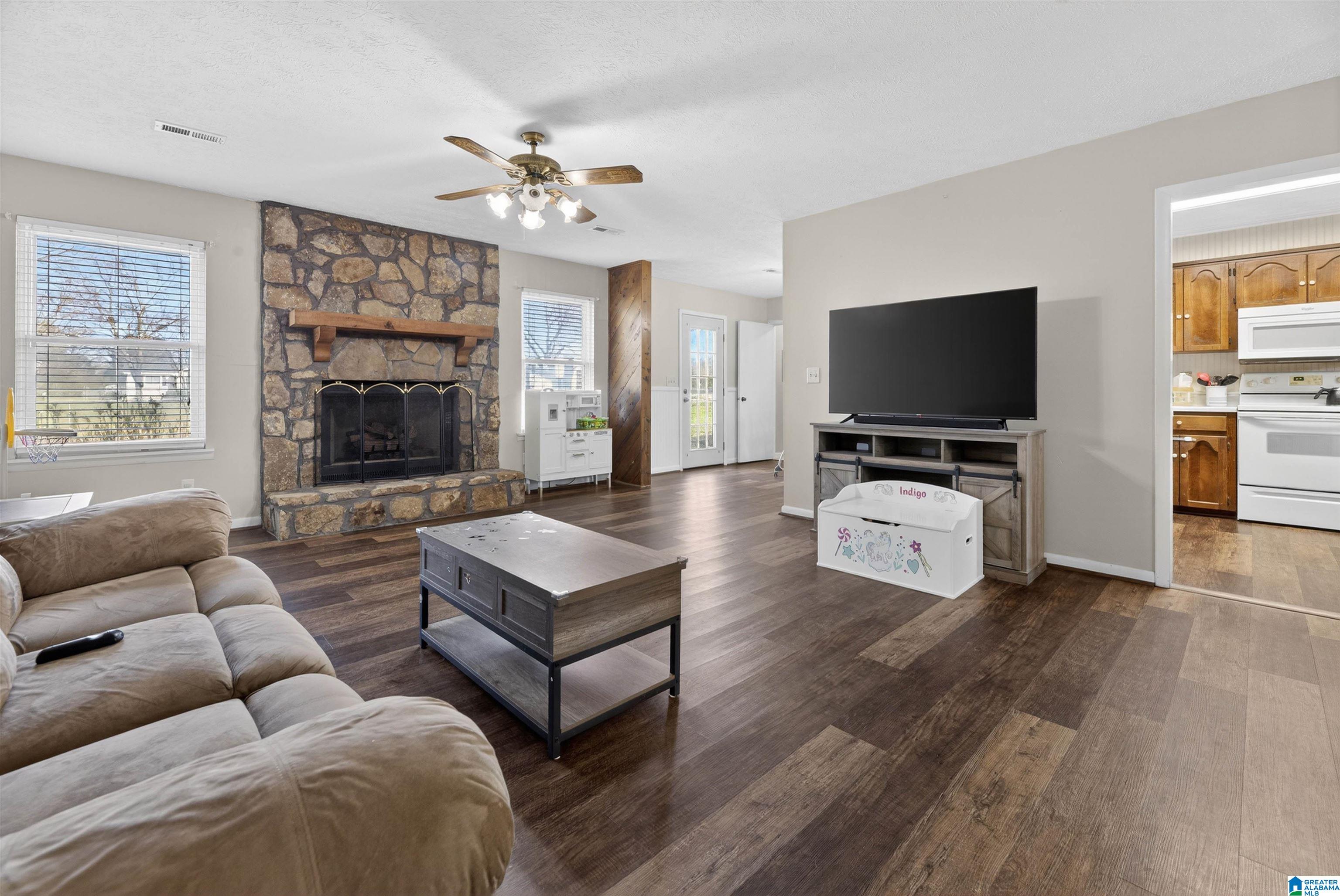 1501 Pebble Lane Weaver, AL 36277 - Photo 6 of 29