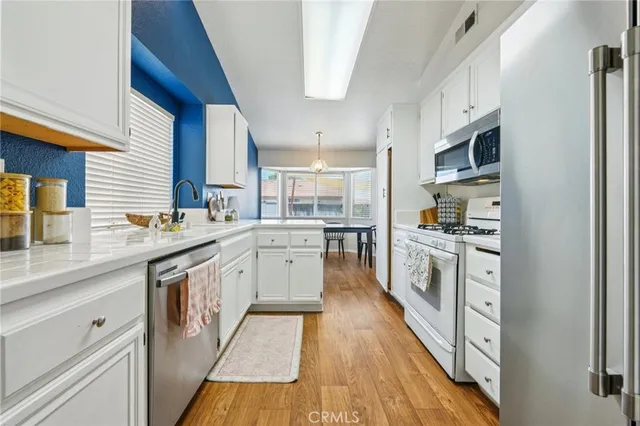 $2,800 | 3013 Pembroke Avenue, Hemet, CA 92545