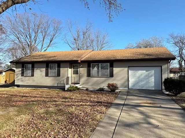 $139,900 | 1509 South Vernon Street, El Dorado Springs, MO 64744