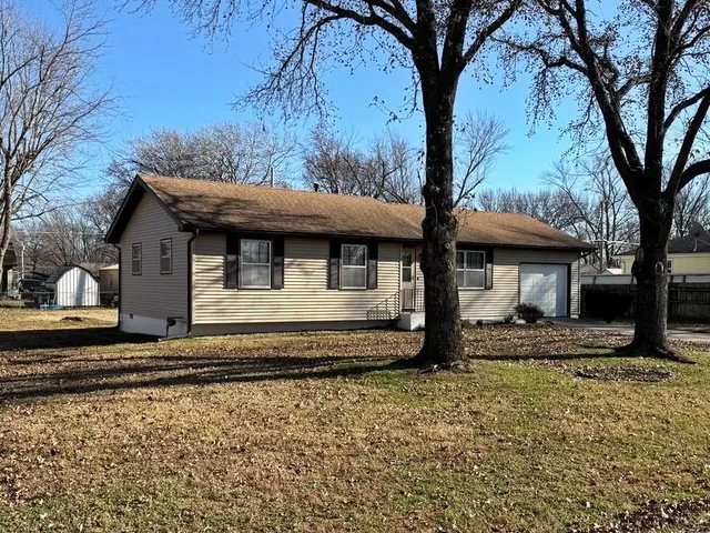 $139,900 | 1509 South Vernon Street, El Dorado Springs, MO 64744