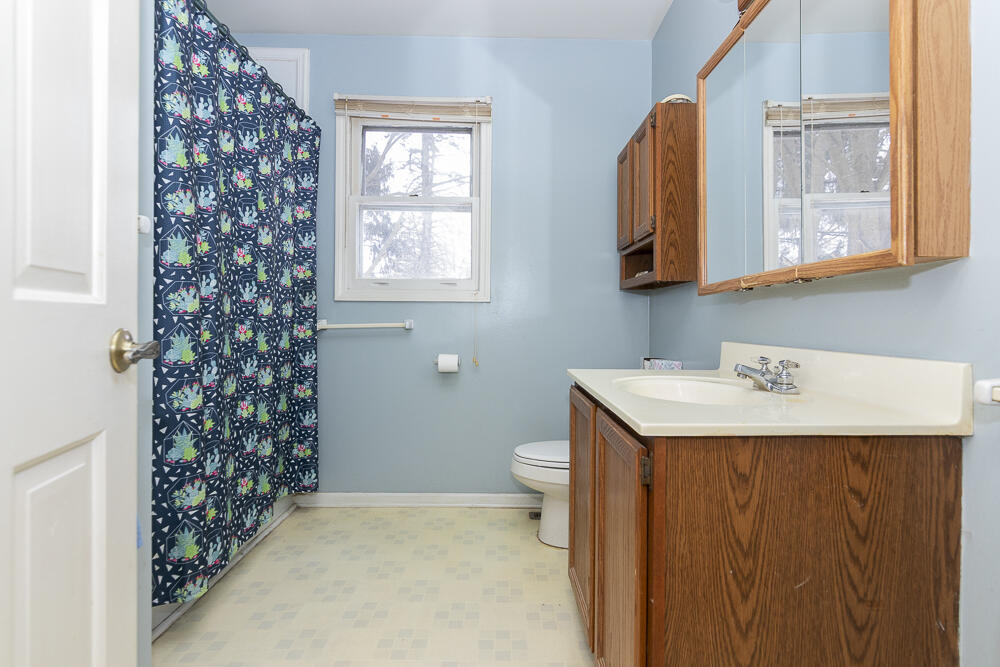 711 Piccadilly Road Kalamazoo, MI 49006 - Photo 15 of 26 711Piccadilly-7