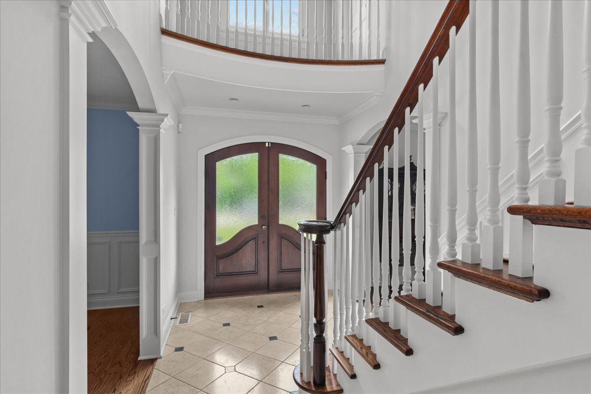 1111 Seneca Road Wilmette, IL 60091 - Photo 3 of 59