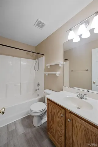 $355,000 | 5 Hotel Court, Imperial, MO 63052