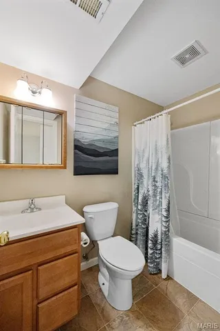 $355,000 | 5 Hotel Court, Imperial, MO 63052