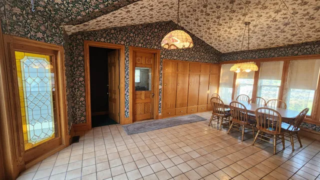 $405,000 | 919 3rd Avenue Southwest, Pipestone, MN 56164