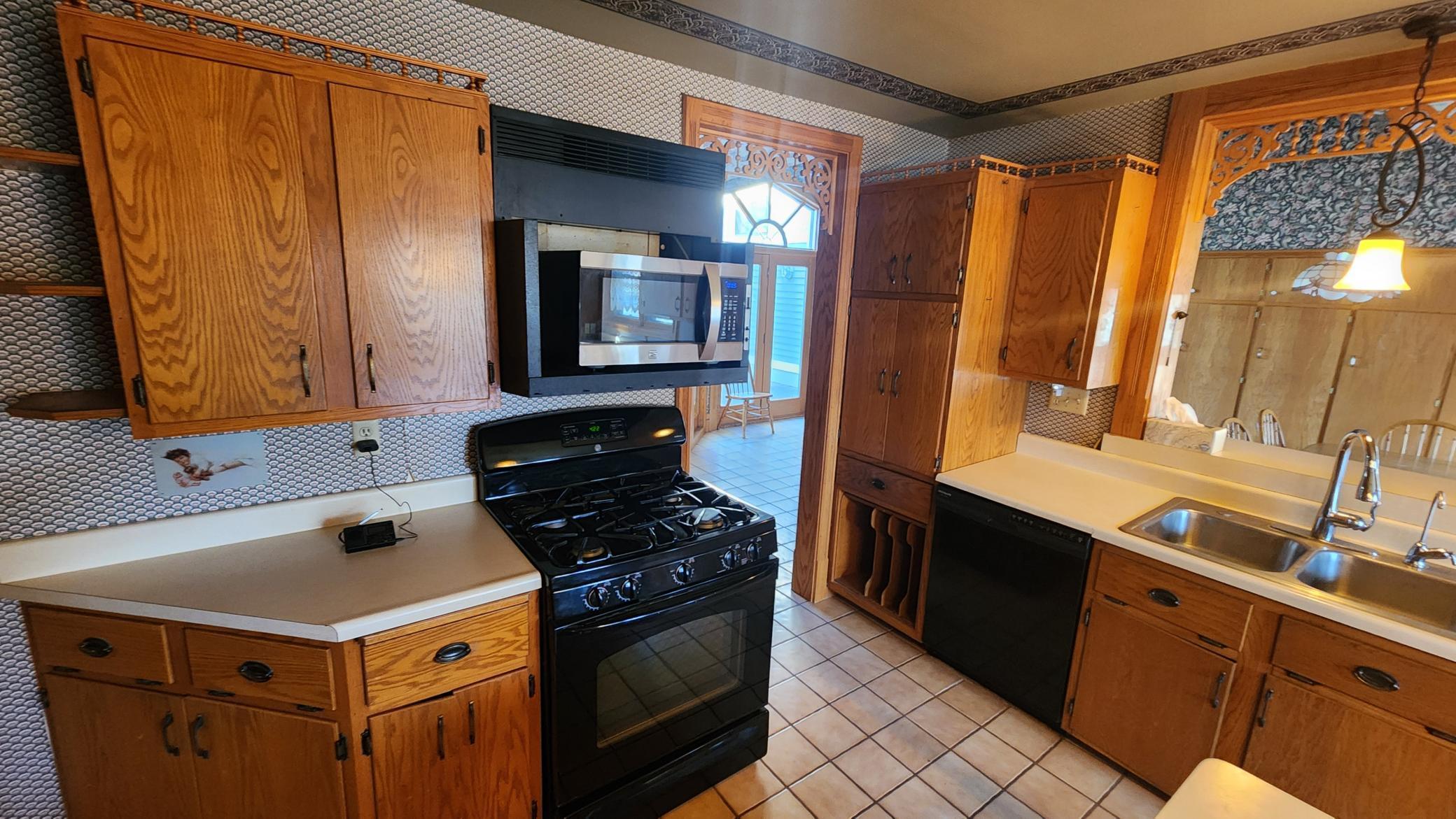 919 3rd Avenue Southwest Pipestone, MN 56164 - Photo 17 of 63