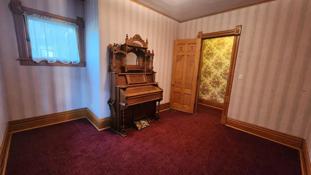 $405,000 | 919 3rd Avenue Southwest, Pipestone, MN 56164