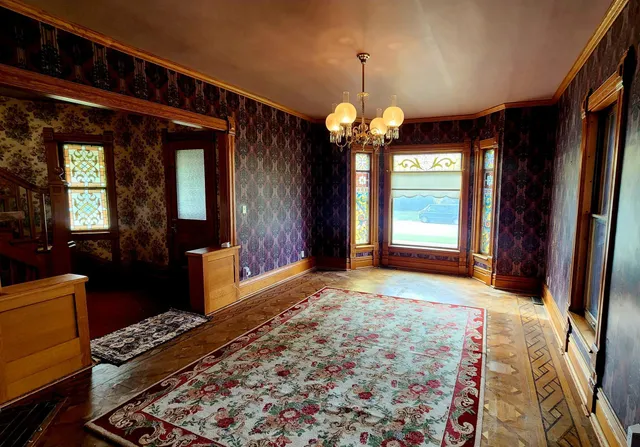 $405,000 | 919 3rd Avenue Southwest, Pipestone, MN 56164