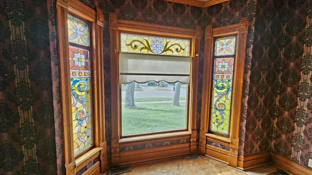 $405,000 | 919 3rd Avenue Southwest, Pipestone, MN 56164