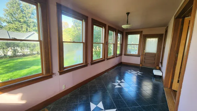 $405,000 | 919 3rd Avenue Southwest, Pipestone, MN 56164
