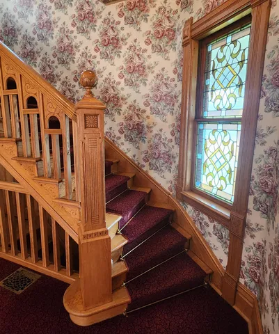 $405,000 | 919 3rd Avenue Southwest, Pipestone, MN 56164