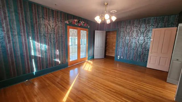 $405,000 | 919 3rd Avenue Southwest, Pipestone, MN 56164