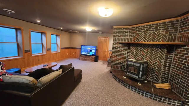 $405,000 | 919 3rd Avenue Southwest, Pipestone, MN 56164