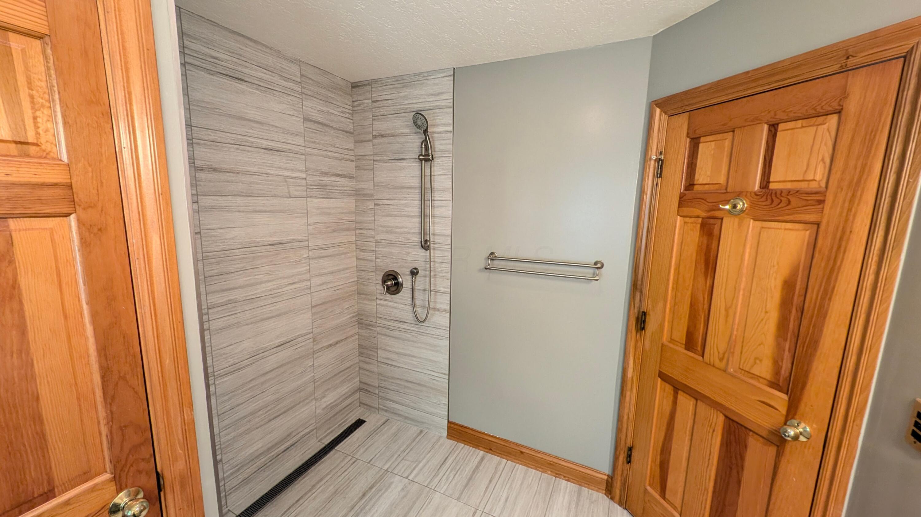 233 Greenbrier Road Sunbury, OH 43074 - Photo 16 of 25 16