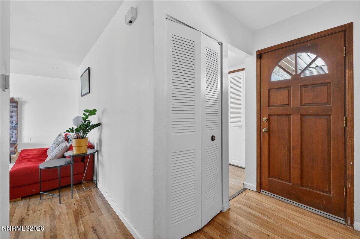 3060 Slater Avenue Reno, NV 89503 - Photo 5 of 39 06-DSC_9736