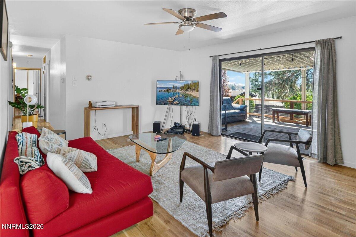 3060 Slater Avenue Reno, NV 89503 - Photo 6 of 39 07-DSC_9685