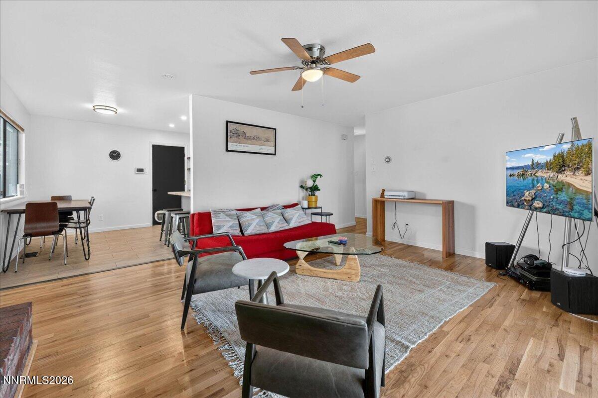 3060 Slater Avenue Reno, NV 89503 - Photo 8 of 39 09-DSC_9729