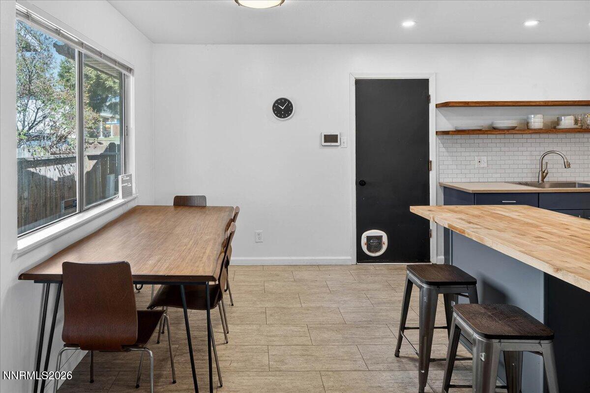 3060 Slater Avenue Reno, NV 89503 - Photo 10 of 39 11-DSC_9618