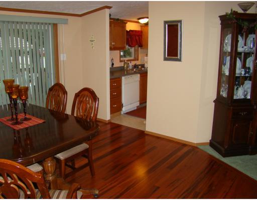 6 King Philip Road Coventry, RI 02816 - Photo 4 of 12 Dining Room.