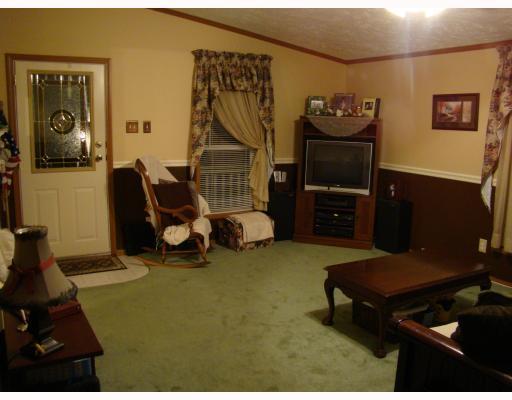 6 King Philip Road Coventry, RI 02816 - Photo 5 of 12 Living Room.
