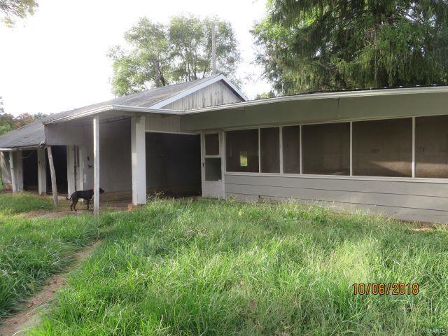 4466 Urven Road Rushville, IL 62681 - Photo 2 of 25