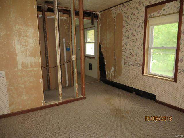 4466 Urven Road Rushville, IL 62681 - Photo 6 of 25