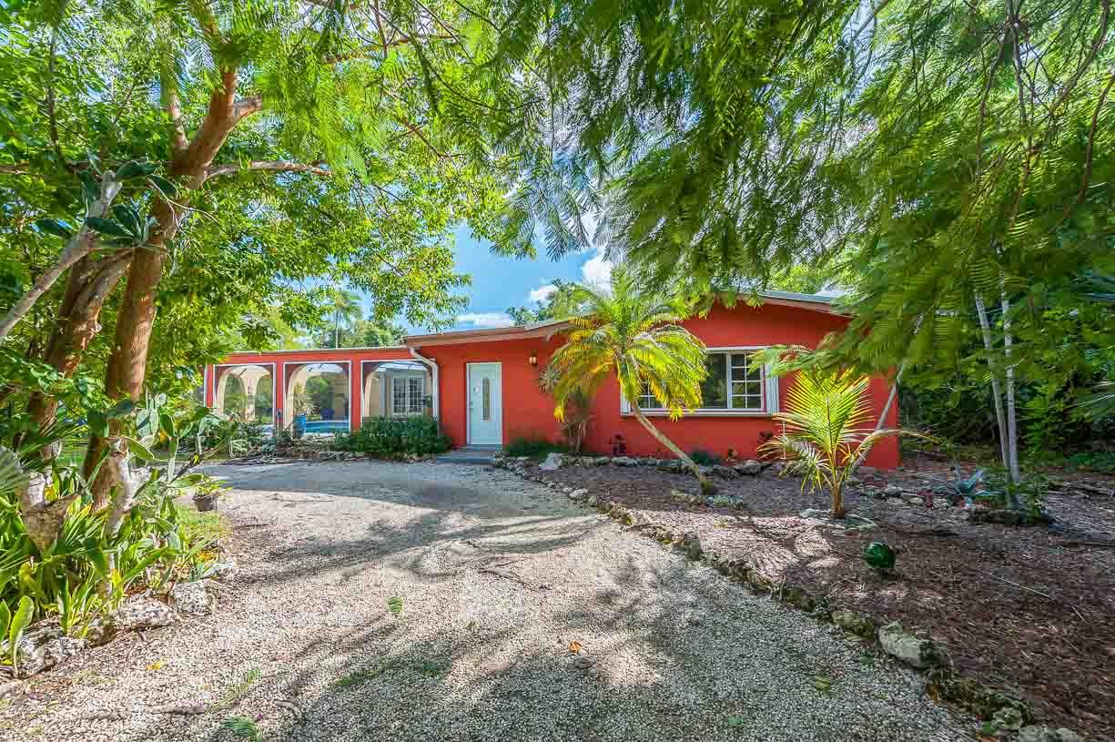 19038 Pelico Road Sugarloaf, FL 33042 - Photo 31 of 36 Front