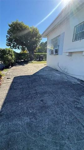 $2,200 | 1201 Northwest 51st Street, Unit 5100, Miami, FL 33142