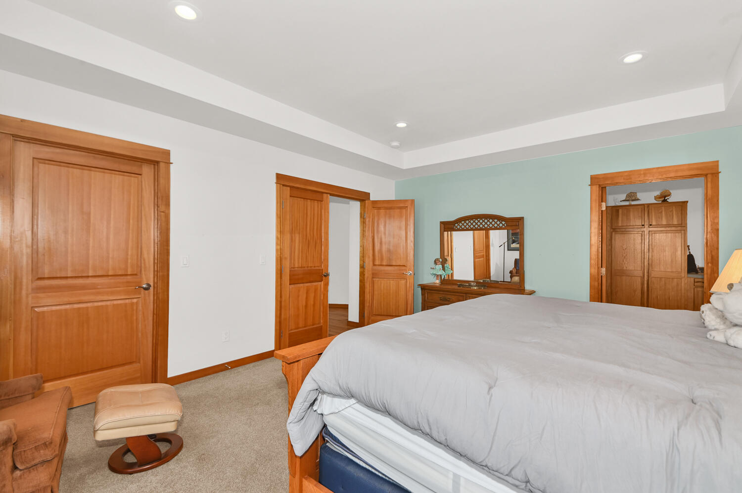 62860 Deschutes Road Bend, OR 97701 - Photo 20 of 34 Main bedroom is separated from the guest bedrooms and has French door entrance.