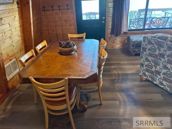 $1,100,000 | 3882 South Goose Bay Drive, Island Park, ID 83429