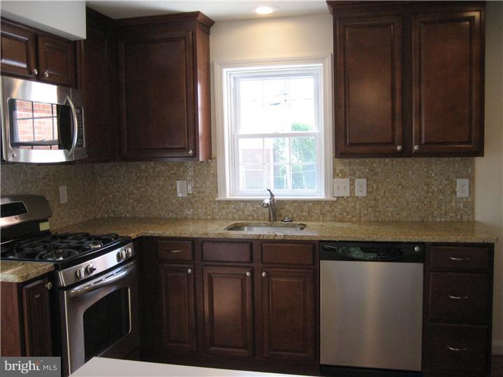232 Hawthorne Road Morton, PA 19070 - Photo 11 of 15 Kitchen