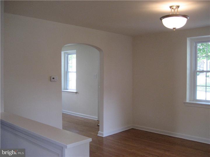 232 Hawthorne Road Morton, PA 19070 - Photo 8 of 15 Dining Room