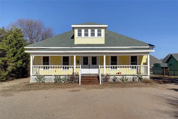 $3,500 | 400 West Highland Street, Southlake, TX 76092
