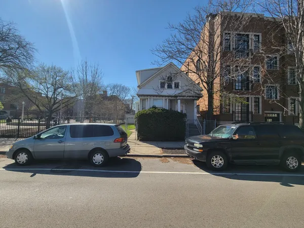 $2,100,000 | 3214 North Damen Avenue, Chicago, IL 60618