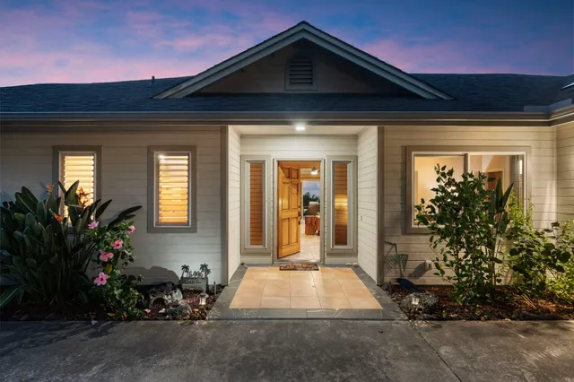 $1,499,000 | 76-996 Aeo Street, Kailua-Kona, HI 96740