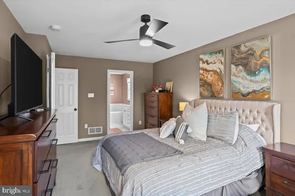 $569,000 | 1939 Creek Hollow Lane, Hershey, PA 17033