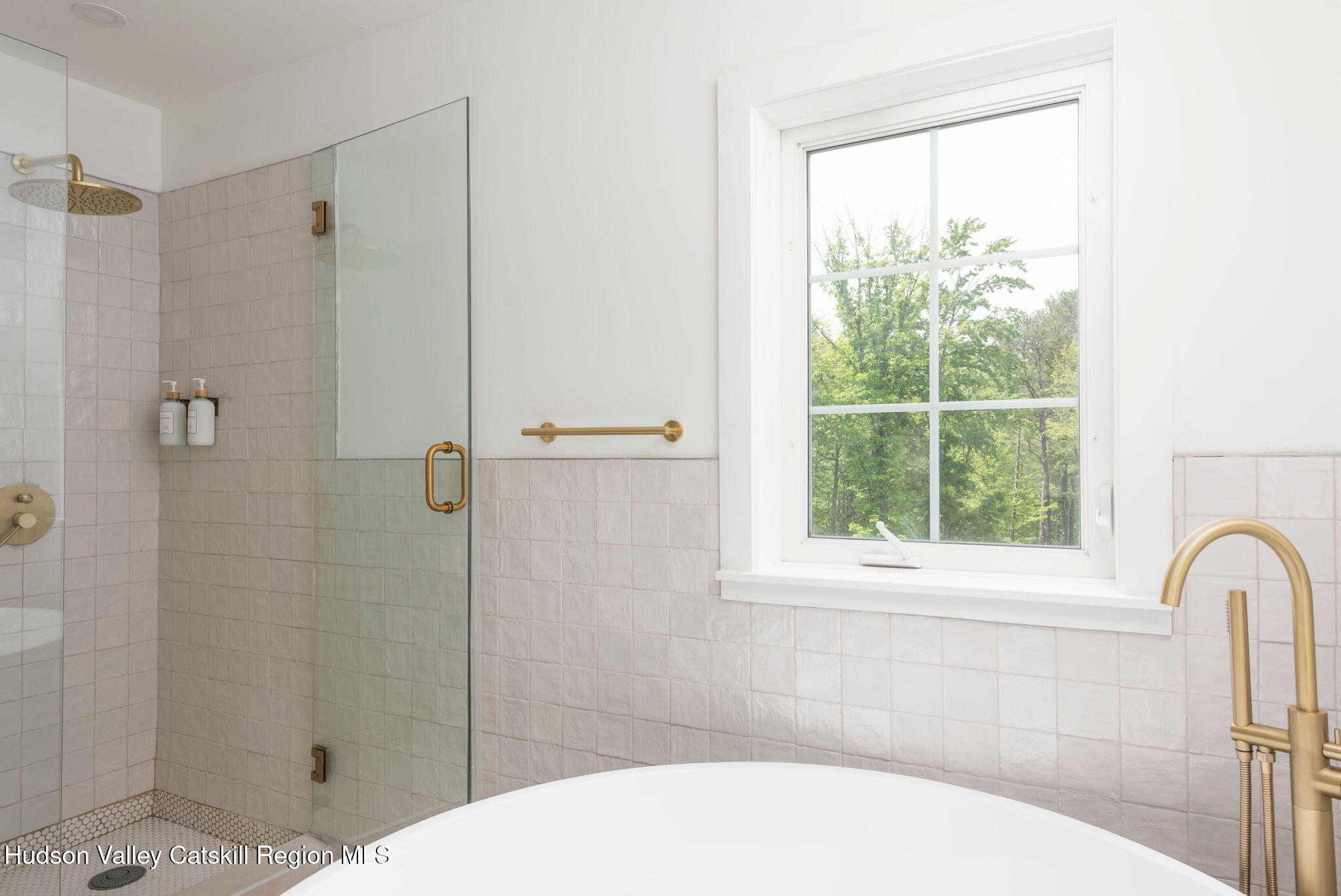 31 Laurel Hollow Road Kerhonkson, NY 12446 - Photo 21 of 47 a bathroom with a shower and a window