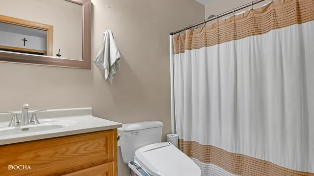 $320,000 | 2050 Wheatfield Drive, Romeoville, IL 60446