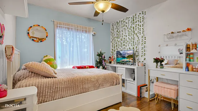 $320,000 | 2050 Wheatfield Drive, Romeoville, IL 60446