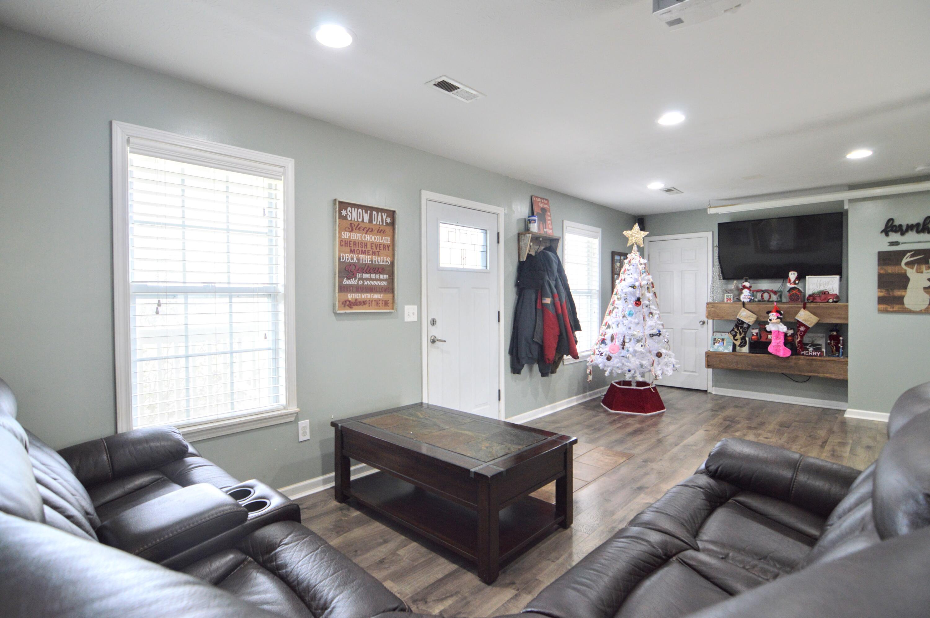 12288 Riggs Road Independence, KY 41051 - Photo 3 of 48