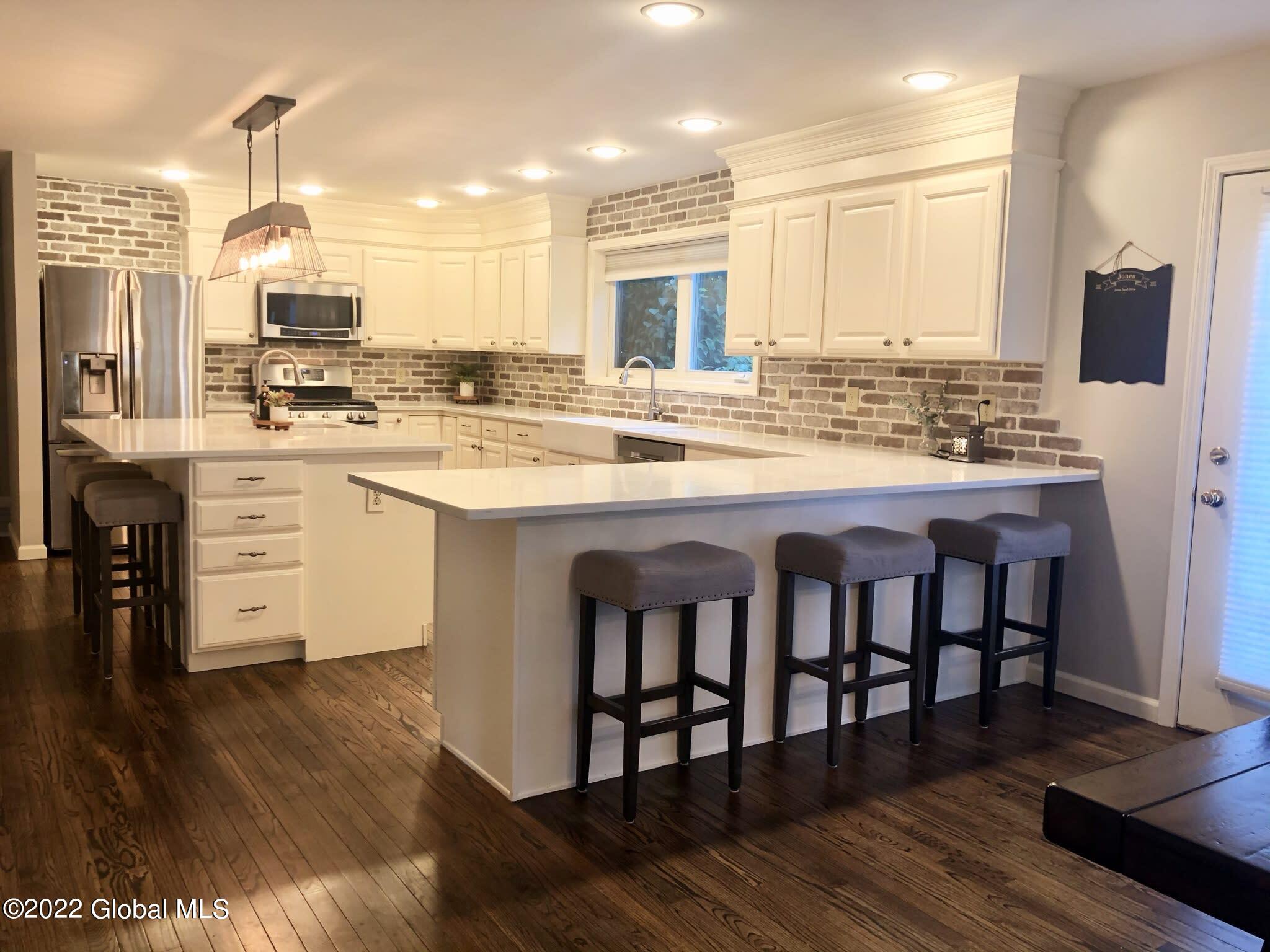 182 Ruggles Road Saratoga Springs, NY 12866 - Photo 2 of 27 Image 02