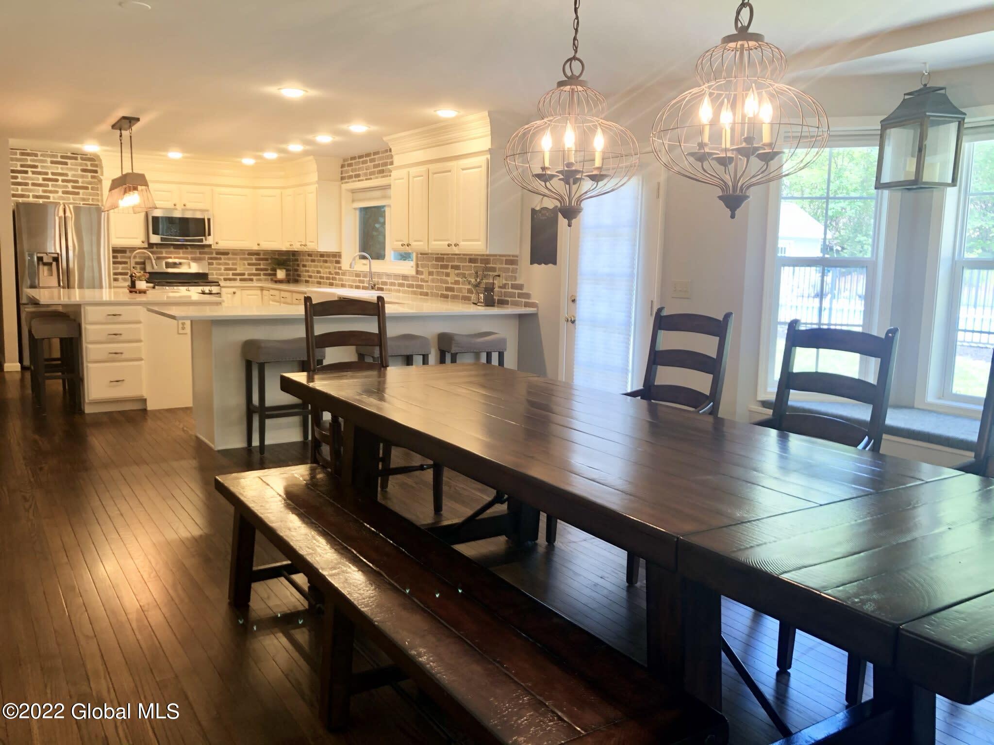 182 Ruggles Road Saratoga Springs, NY 12866 - Photo 3 of 27 Image 03