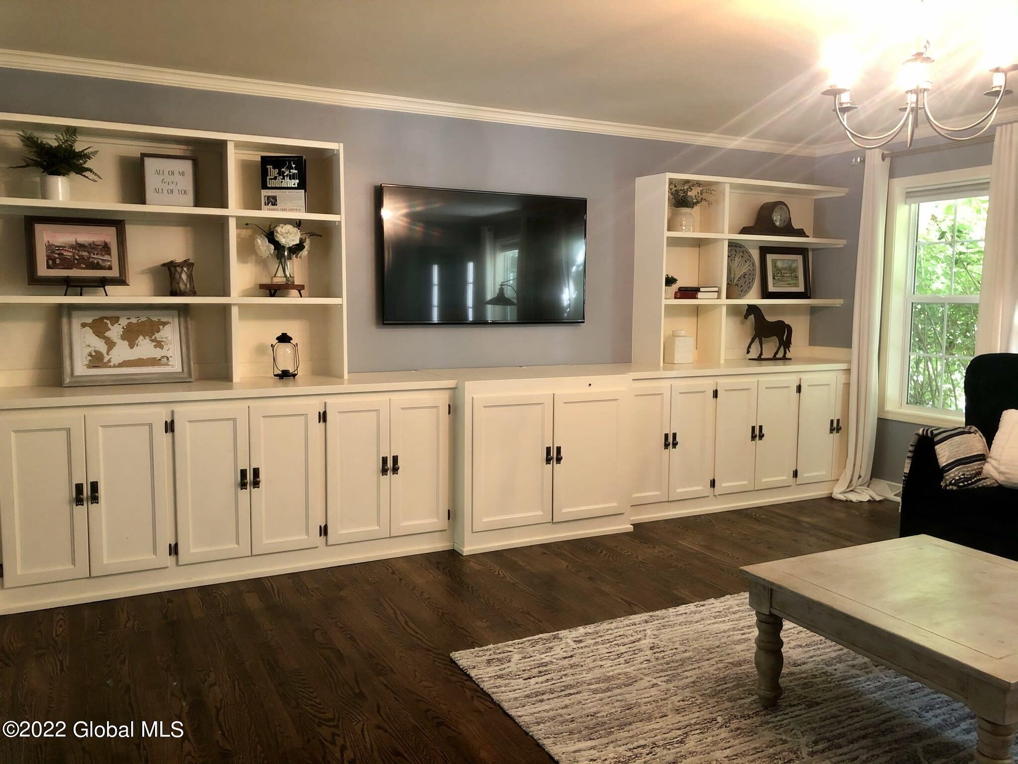 182 Ruggles Road Saratoga Springs, NY 12866 - Photo 6 of 27 Image 06