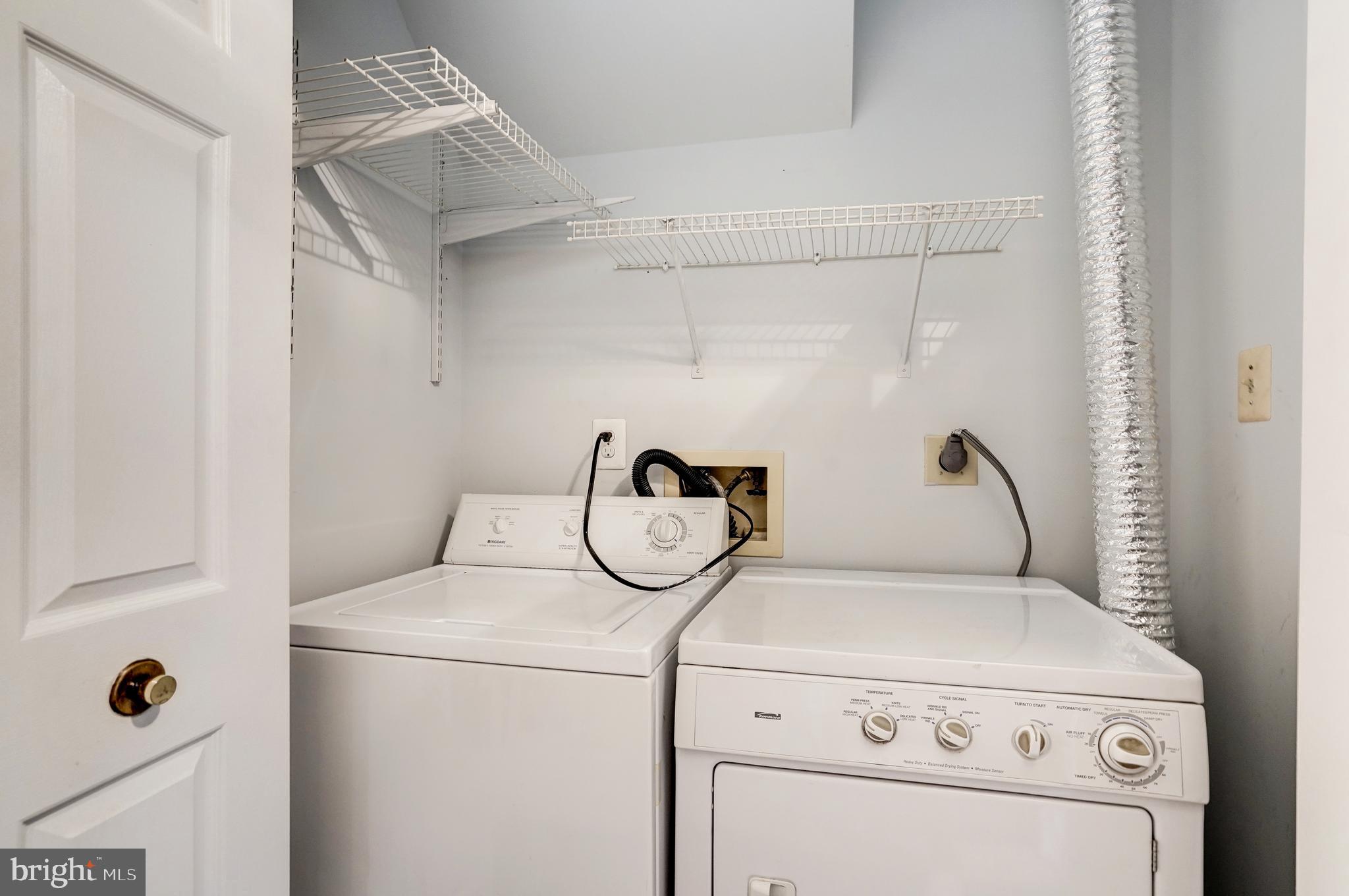 3827 Inverness Road Fairfax, VA 22033 - Photo 29 of 35