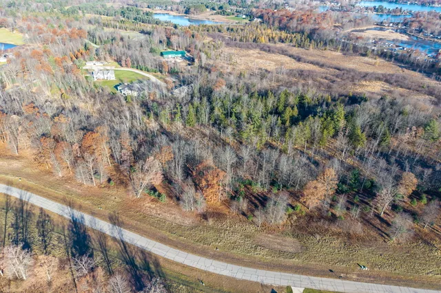 $75,000 | 11482 Killarney Drive, Stanwood, MI 49346