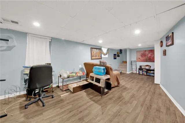 $2,100 | 9427 South Utica Avenue, Evergreen Park, IL 60805