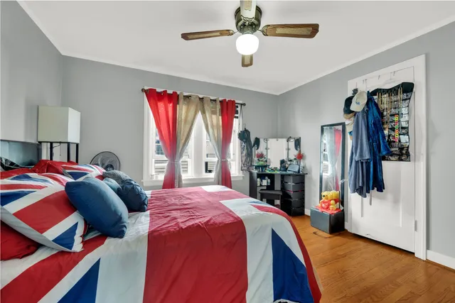 $2,100 | 9427 South Utica Avenue, Evergreen Park, IL 60805