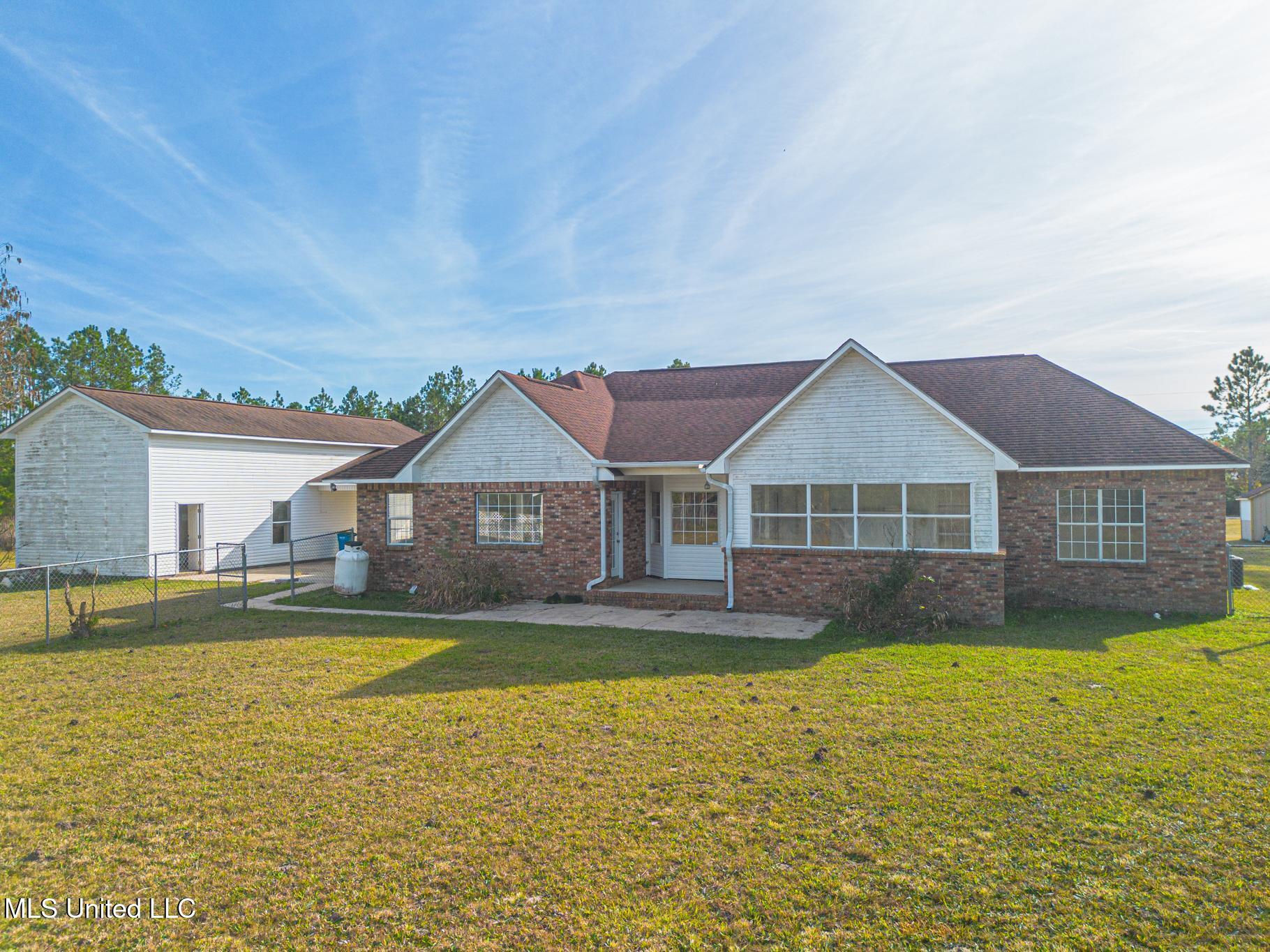 5551 Carter Road Ocean Springs, MS 39564 - Photo 2 of 47 121625-11