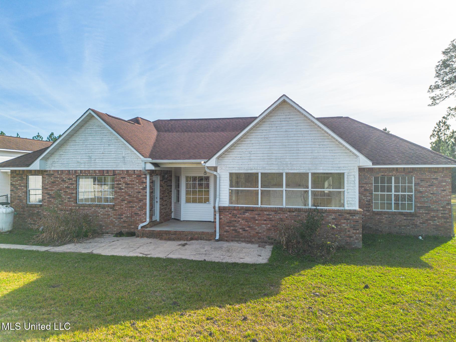 5551 Carter Road Ocean Springs, MS 39564 - Photo 3 of 47 121625-12