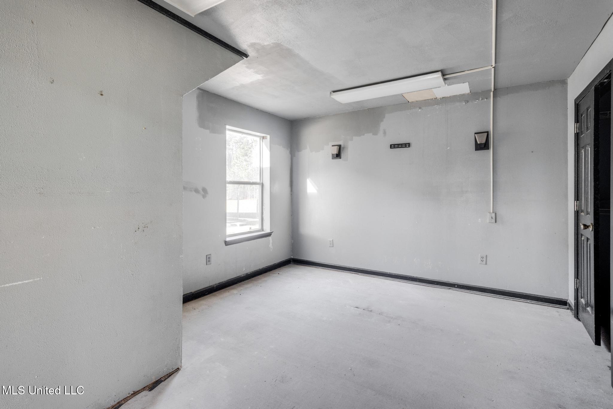 5551 Carter Road Ocean Springs, MS 39564 - Photo 39 of 47 IMG_0017